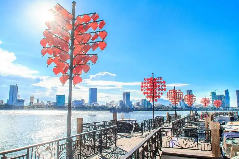 Love bridge da nang