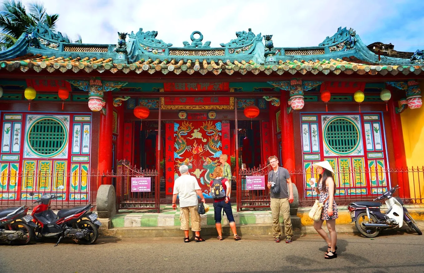 Discovering Quan Cong Temple: A Journey Through Time in Hoi An 1 Quan Cong Temple