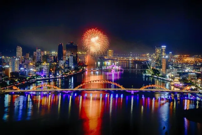 ao dai show da nang