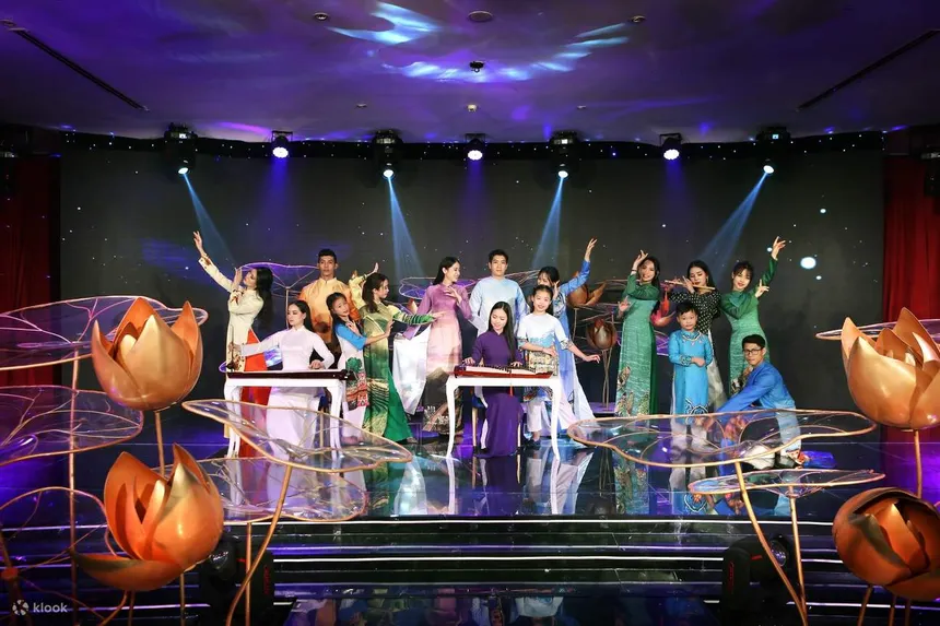ao dai show da nang