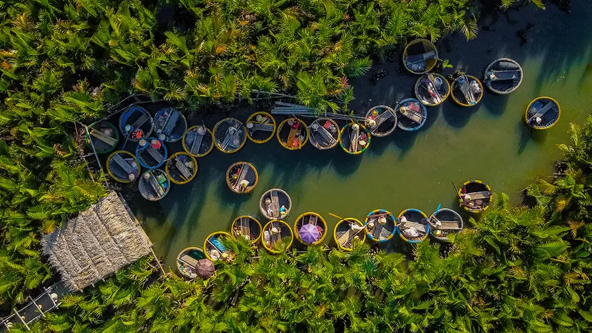 hoi an old town to the beach
