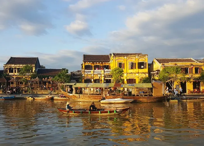 car rental hoi an