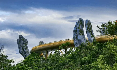 golden bridge da nang