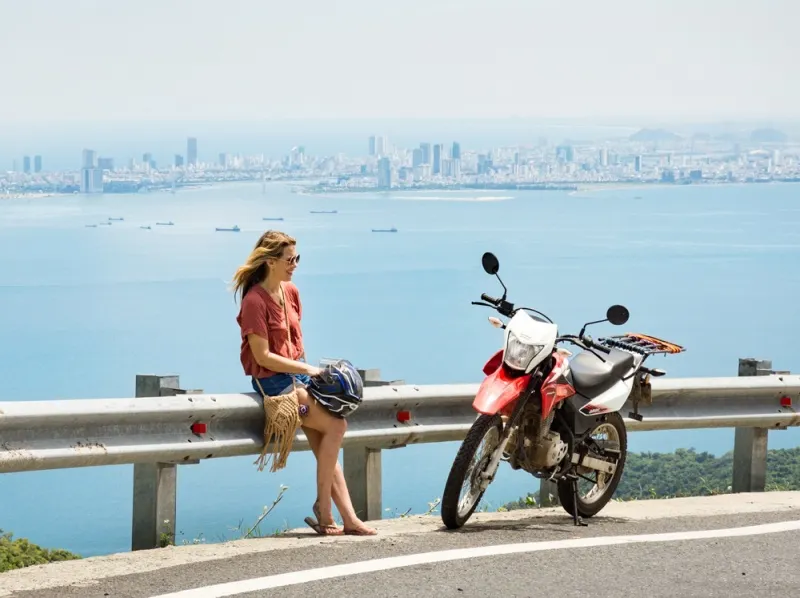 hai van pass motobike tour