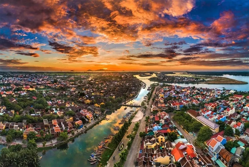 what is hoi an famous for