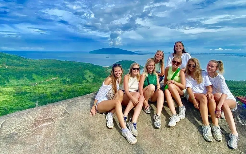 phong nha to hoi an private car