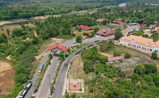 lao bao border