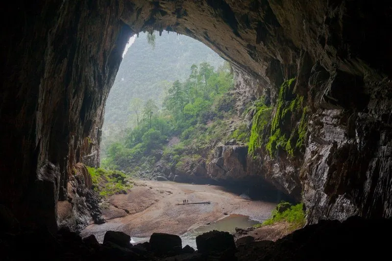 paradise cave hue
