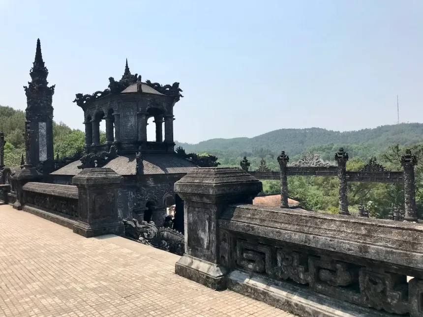 khai dinh tomb entrance fee