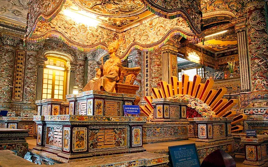 khai dinh tomb entrance fee