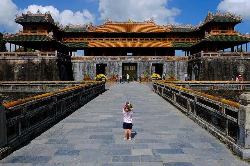 ngo mon gate