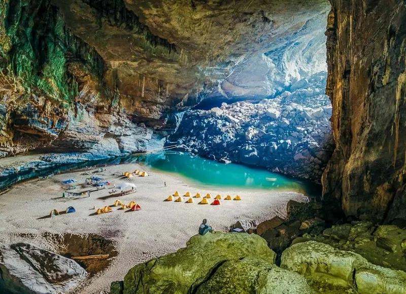 paradise cave hue