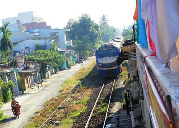 hoi an to danang train station