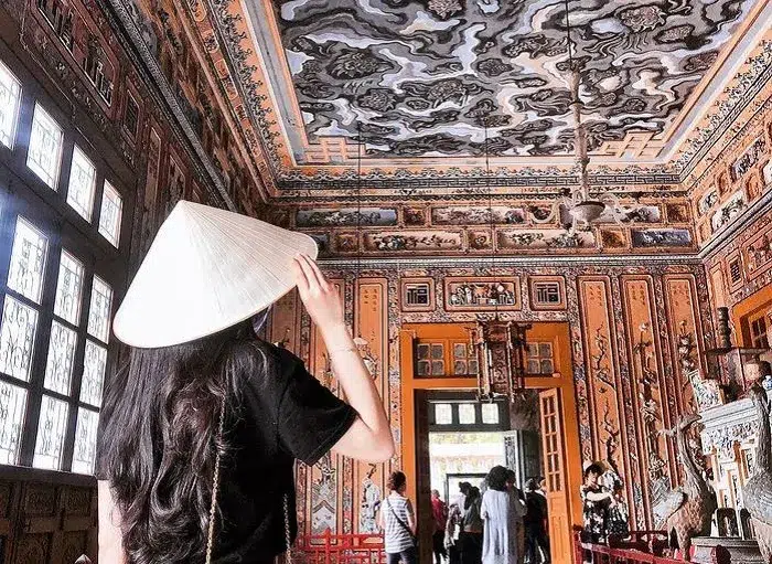 khai dinh tomb entrance fee