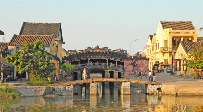 Top Things to Do in Hoi An: Ancient Town, Night Market, River & More by Ovuigo 1 what to do in hoi an