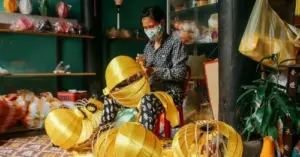 lam den long o hoi an