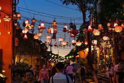 Eat Like Anthony Bourdain in Hoi An: Restaurants, Street Food & Travel Guide 5 anthony bourdain hoi an