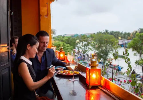 Top Girlie Bars in Hoi An: The Complete Guide to Nightlife & Entertainment 3 hoi an girlie bars