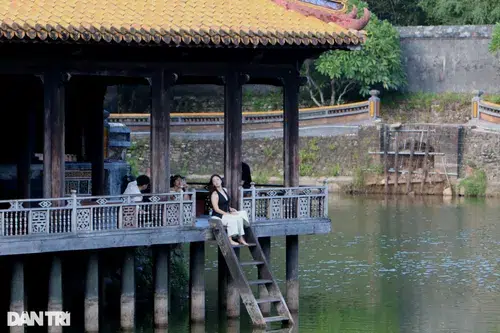 Exploring the Perfume River in Hue: History, Legends, and Unmissable Experiences 3 perfume river in hue