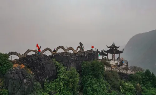 How to Travel from Ninh Binh to Hue: Complete Guide 2 ninh binh to hue