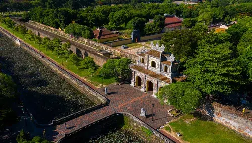 The Best Ways to Travel from Da Nang to Hue: A Complete Guide with Map & Highlights 3 da nang to hue