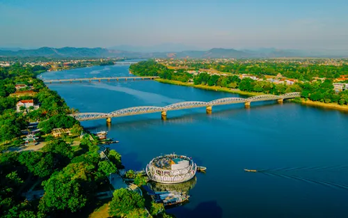 How to Travel from Ninh Binh to Hue: Complete Guide 3 ninh binh to hue