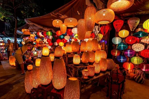 The Ultimate Hoi An Nightlife Guide: Bars, Markets, River & Family Fun 1 nightlife hoi an