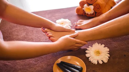 Da Nang Massage & Spa: The Ultimate Guide to Relaxation and Wellness in Vietnam 4 foot massage in da nang