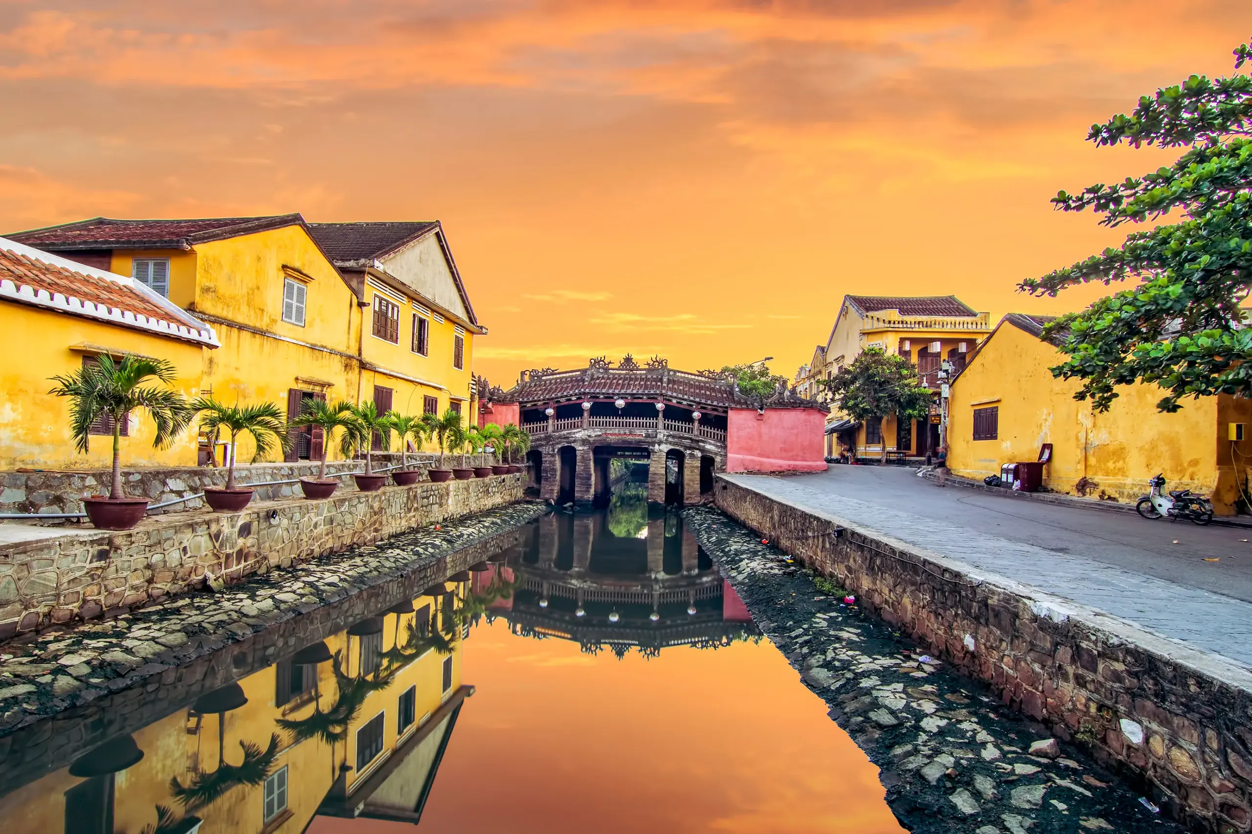 Hoi An or Da Nang for Families: Which Should You Base In? (2026) 3 Hoi An Ancient Town, calm and walkable for families