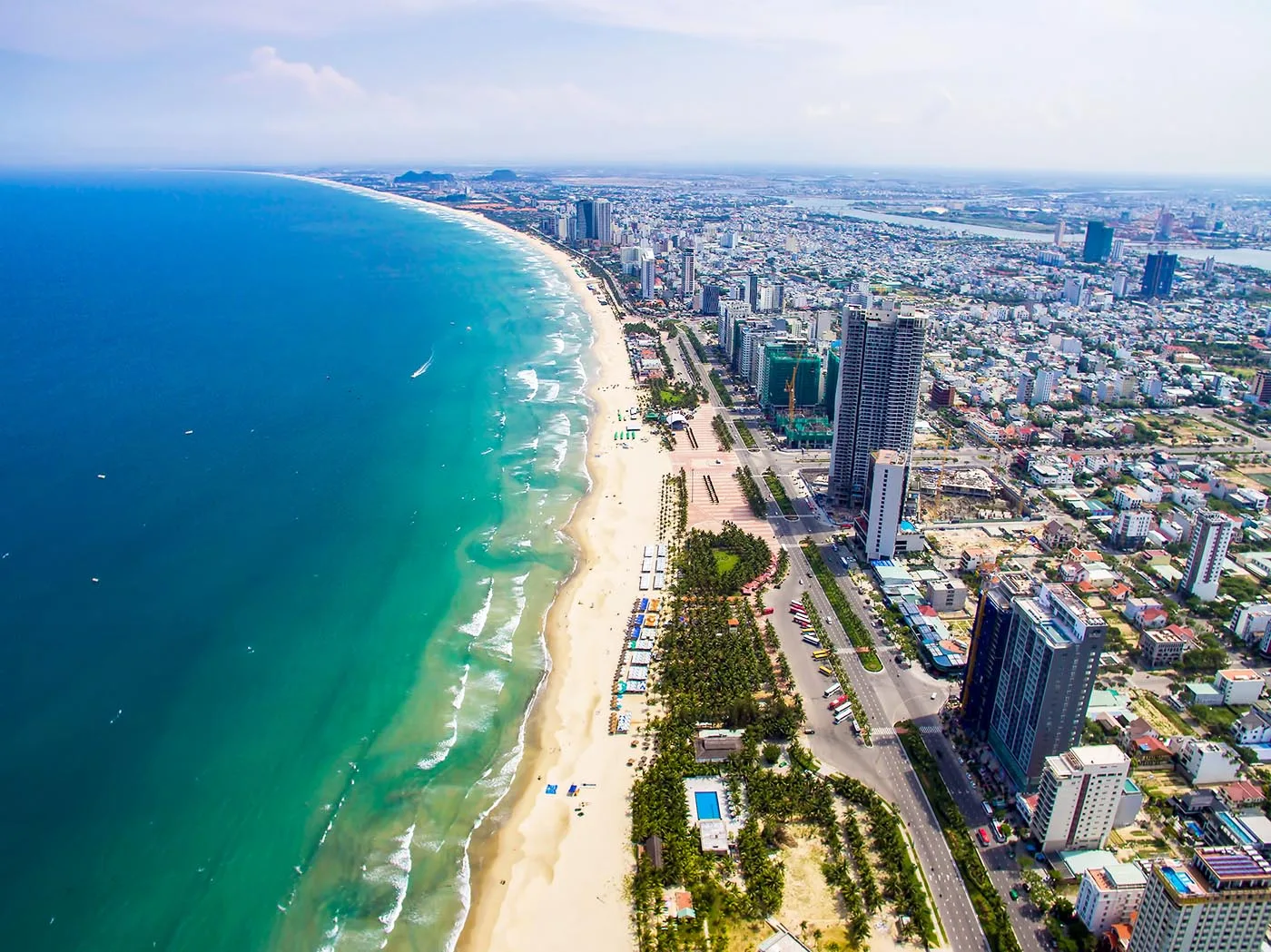 Best Time to Visit Hoi An and Da Nang: Month by Month (2026) 1 My Khe Beach Da Nang, calm and warm in the dry season