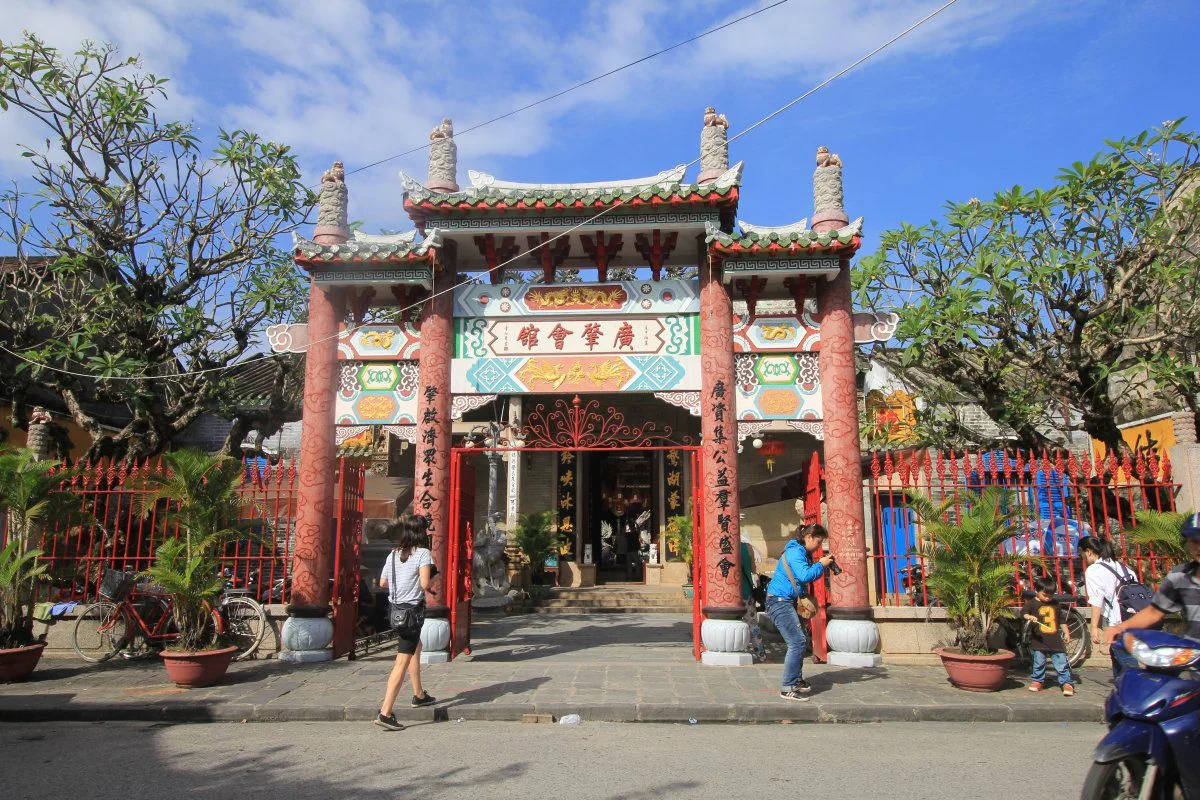 A Guided Exploration of Temples and Pagodas in Hoi An: Spiritual Heritage and Must-Visit Sites 4 Hoi An temple ancient town Vietnam